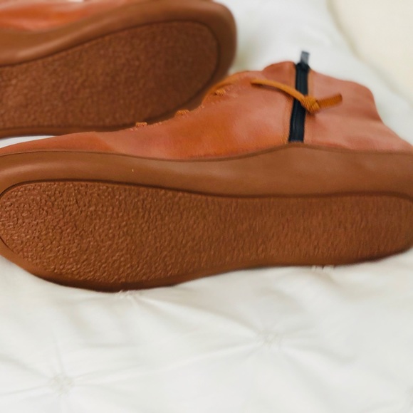 Fashion Ankle Bootie - Picture 4 of 7